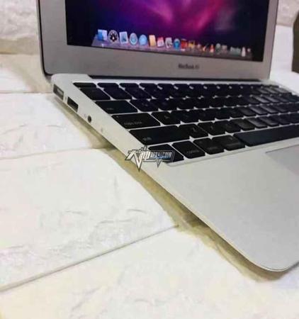苹果超薄笔记本Air Macbook Mc505 11寸